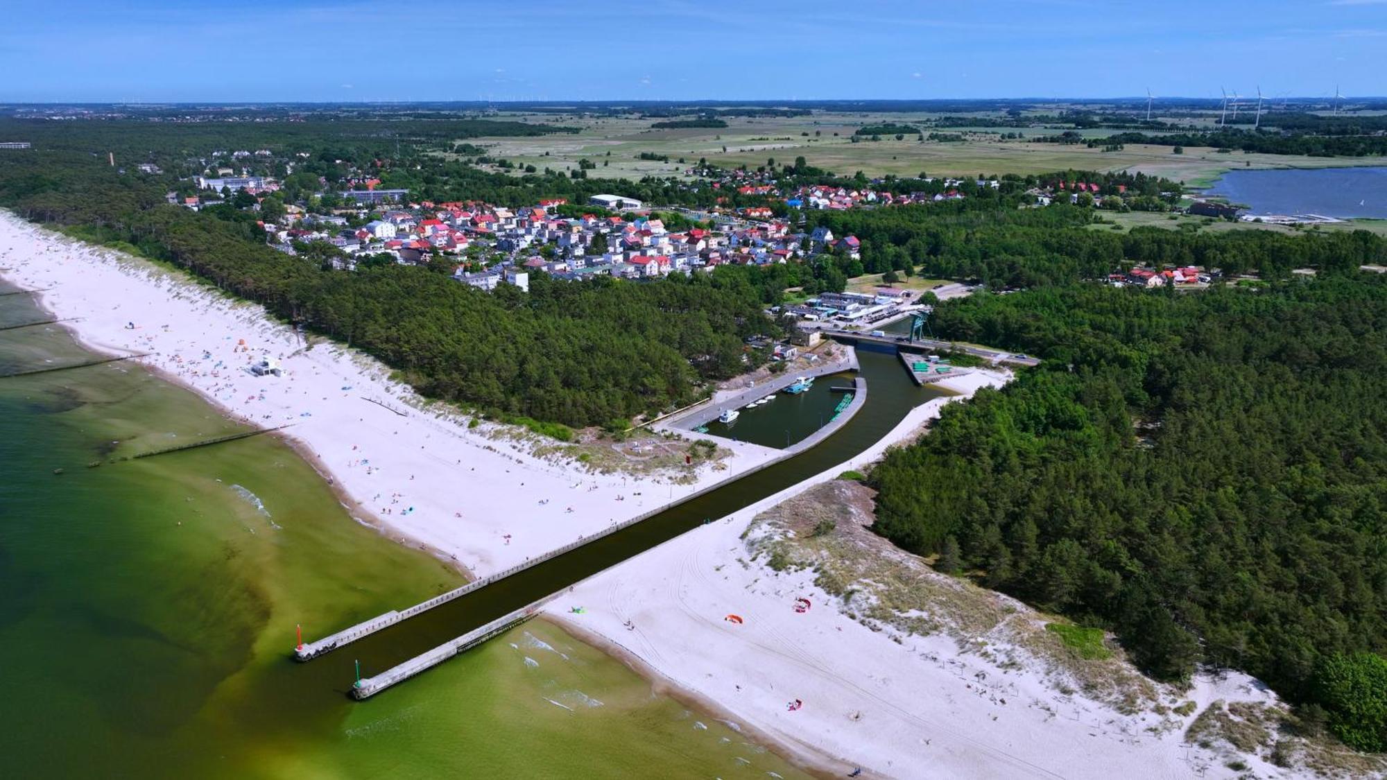 Hotel I Apartamenty Gorzelanny จวีร์ซีโน ภายนอก รูปภาพ